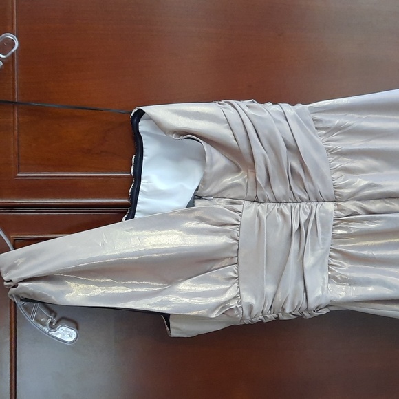 Top Shop Metallic Keyhole Dress - Picture 4 of 4